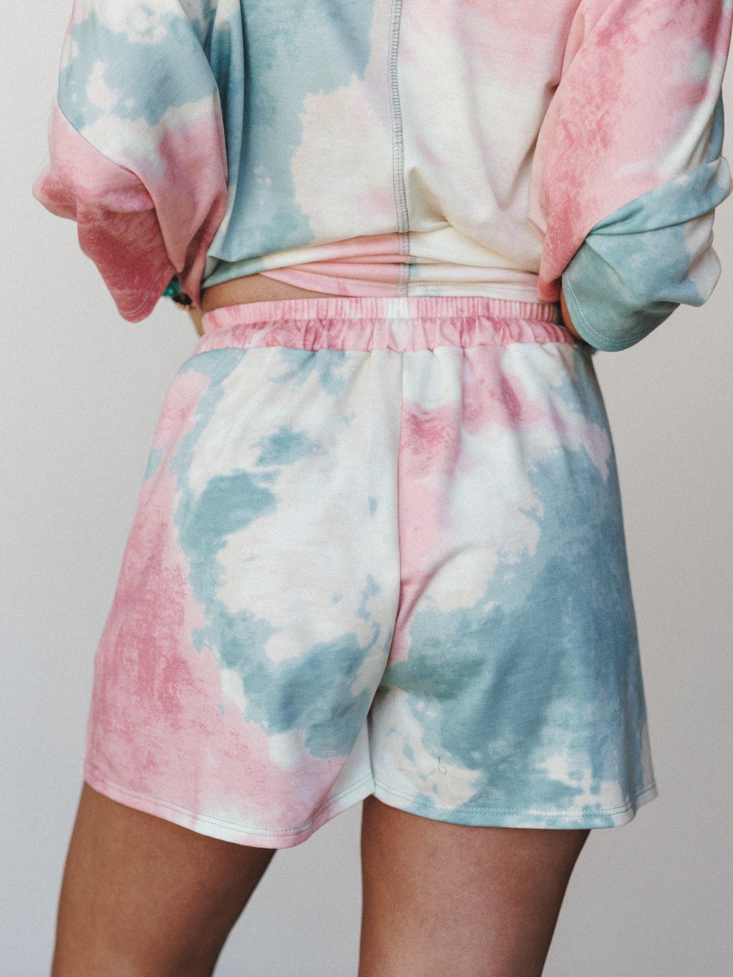 The Nest On The Daily Oversized Slit Shorts - Tie Dye