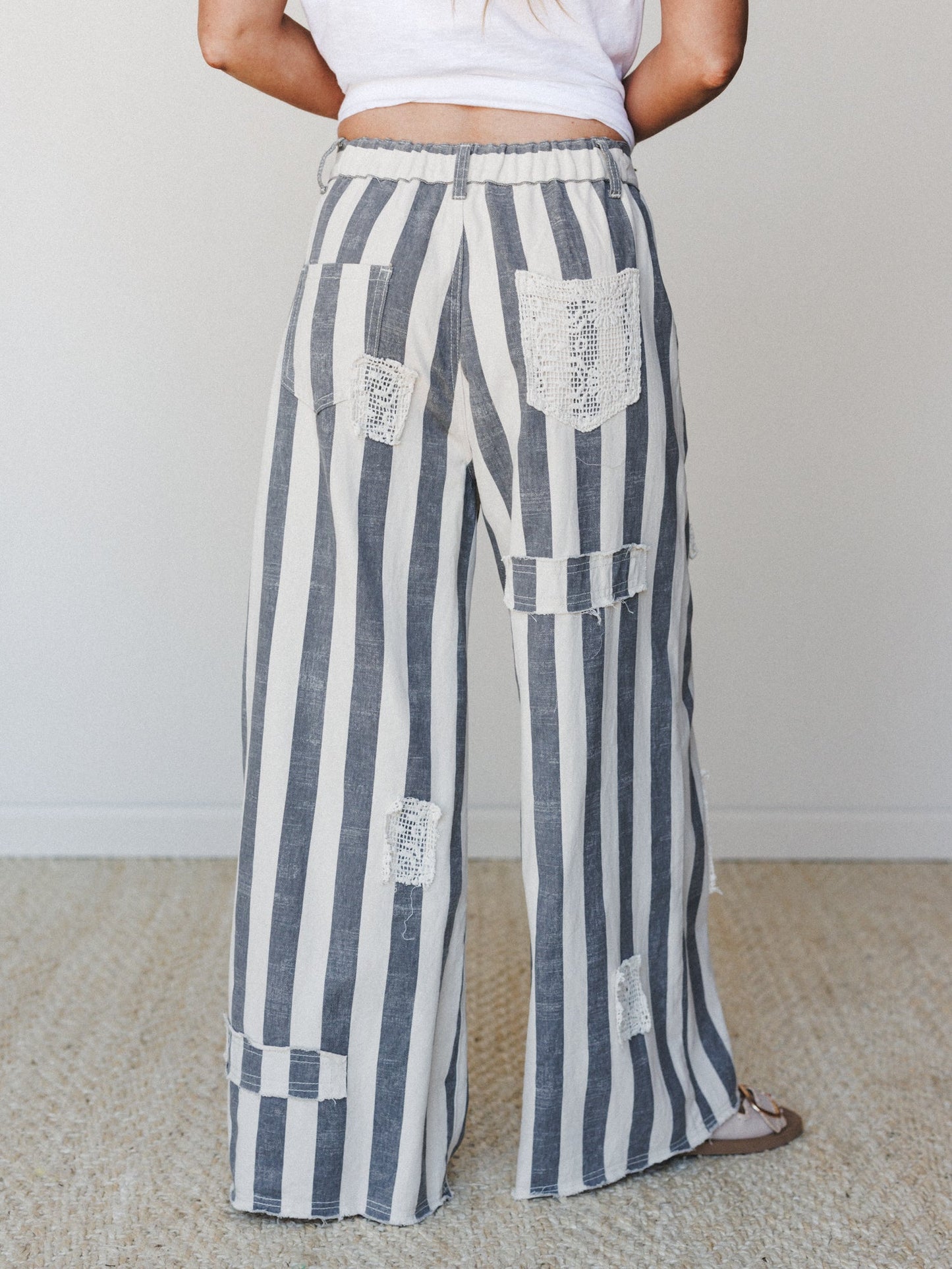Fawnia Striped Wide Leg Pants - Charcoal Stripe